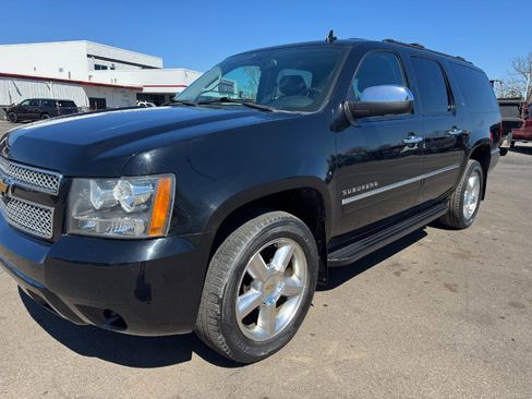 Used 2012 Chevrolet Suburban LTZ image 9