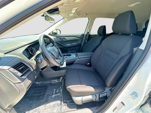 New 2025 Nissan Rogue S image 14