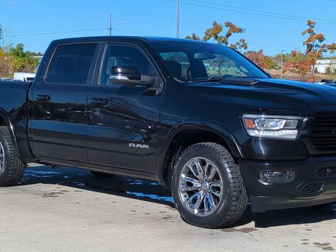 Used 2020 RAM 1500 Laramie w/ Sport Appearance Package image 9