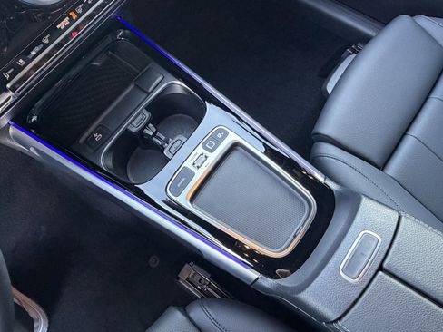 Certified 2025 Mercedes-Benz GLB 250 4MATIC image 24