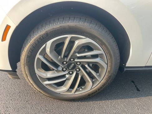 New 2027 Lincoln Navigator Reserve AWD/4WD image 10