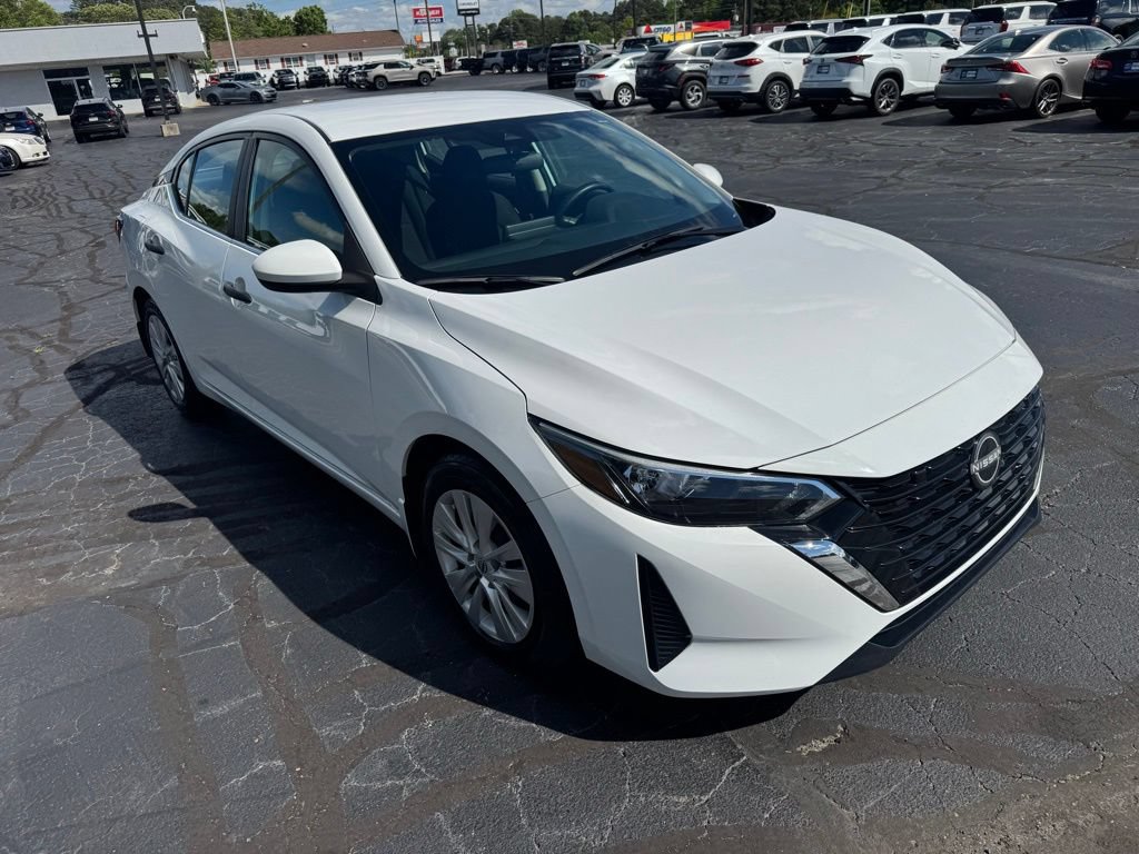 Used 2025 Nissan Sentra S FWD image 9