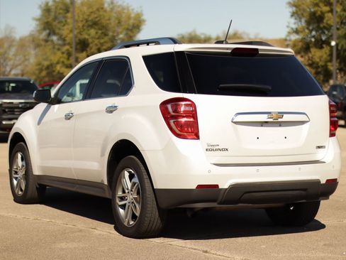 Used 2017 Chevrolet Equinox Premier w/ Enhanced Convenience Package image 5