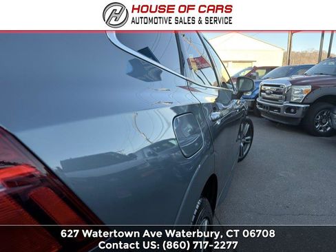 Used 2018 Volvo XC60 T5 Momentum w/ Vision Package AWD/4WD image 14