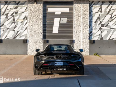 Used 2024 McLaren 750S Spider image 14