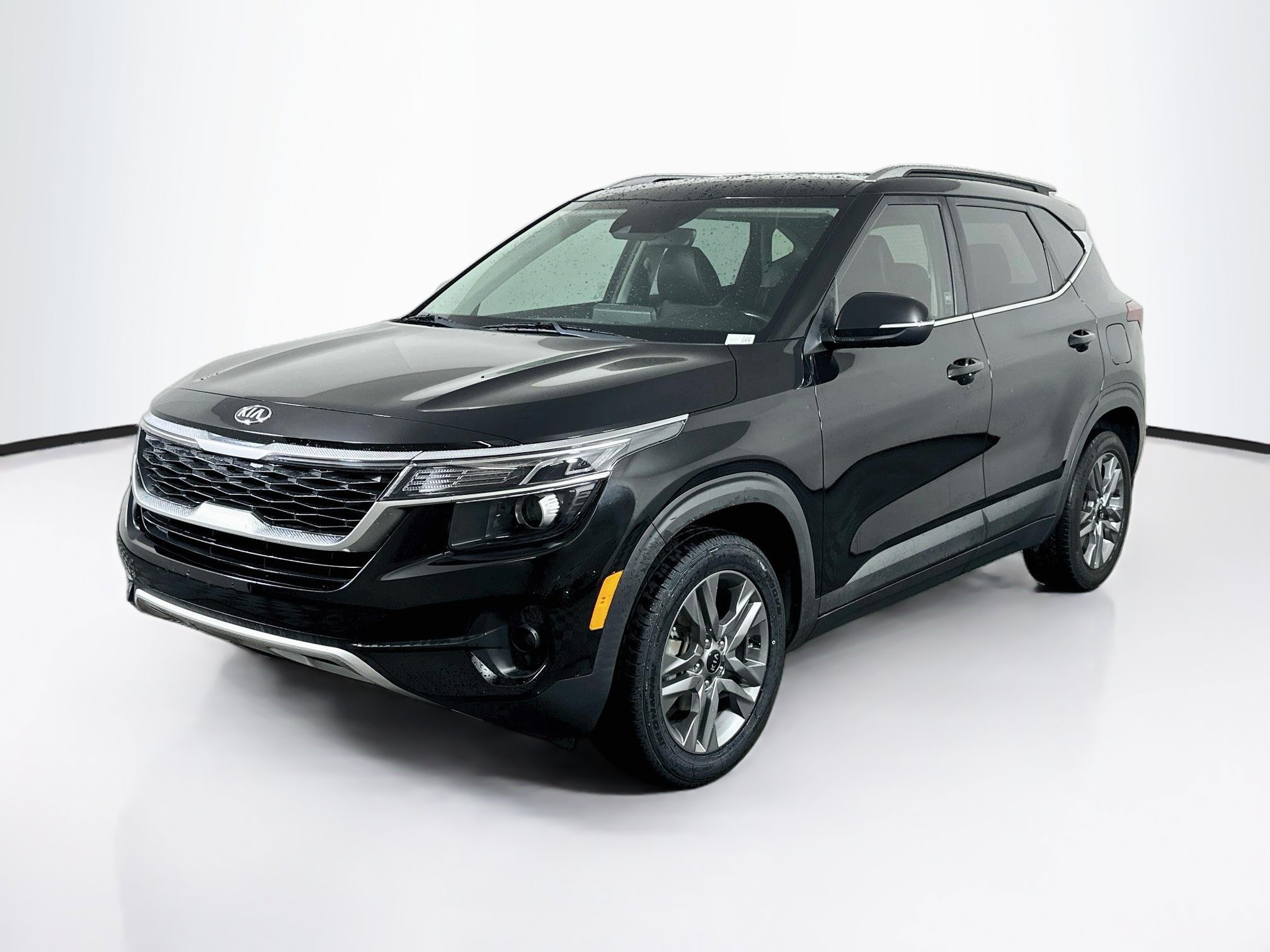 Used 2021 Kia Seltos S FWD image 3