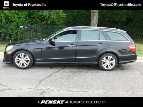 Used 2013 Mercedes-Benz E 350 4MATIC Wagon image 2