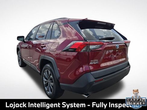 Used 2022 Toyota RAV4 XLE Premium AWD/4WD image 8