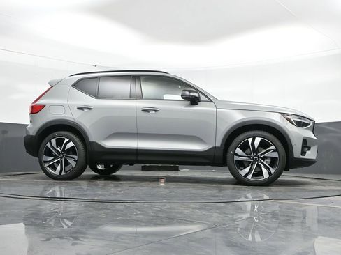 New 2025 Volvo XC40 B5 Ultra w/ Climate Package image 43