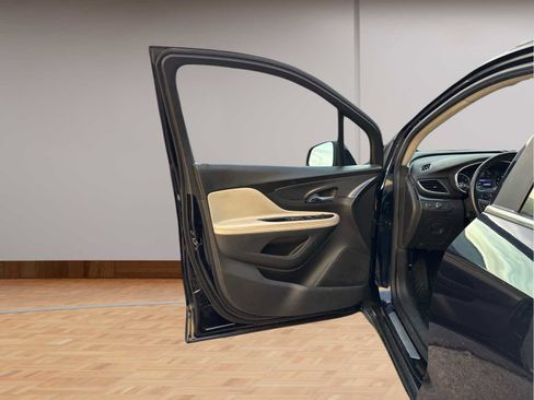 Used 2022 Buick Encore Preferred w/ Safety Package image 9