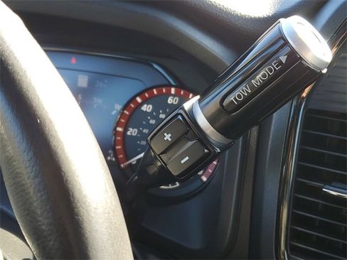 Used 2021 Nissan Titan PRO-4X w/ Pro-4x Convenience Package image 15