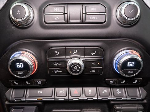 Used 2023 GMC Sierra 2500 SLT w/ SLT Preferred Package AWD/4WD image 26