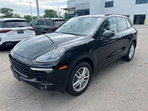 Used 2018 Porsche Cayenne AWD/4WD image 2