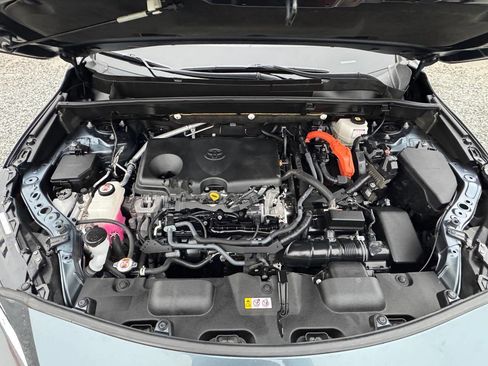 Used 2022 Toyota Venza LE image 26