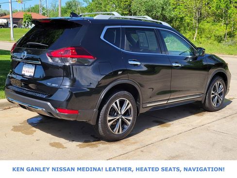 Used 2018 Nissan Rogue SL AWD/4WD image 3
