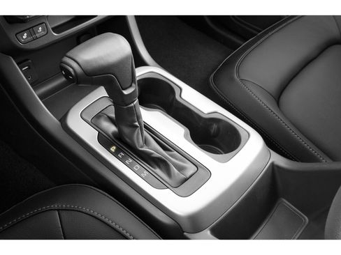 Used 2015 Chevrolet Colorado LT image 11