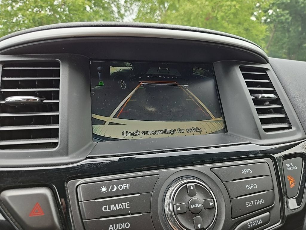 Used 2020 Nissan Pathfinder S AWD/4WD image 21