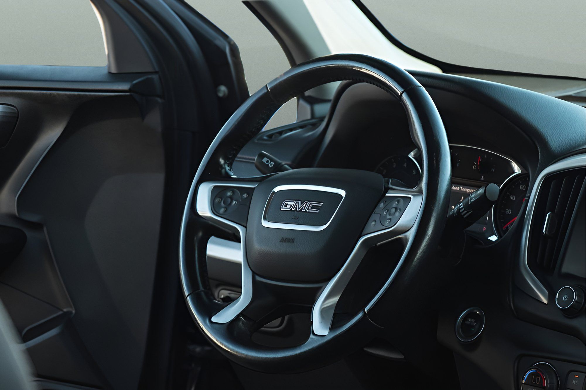 Used 2020 GMC Terrain SLT AWD/4WD image 20