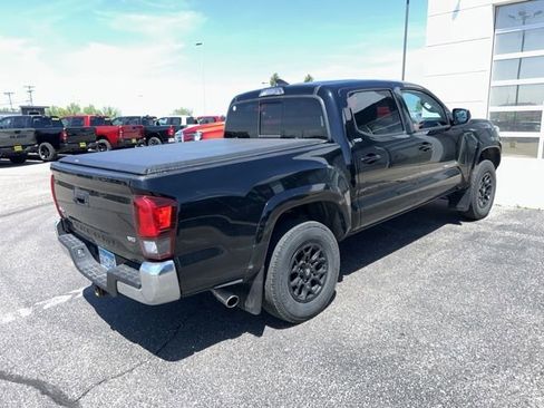 Used 2019 Toyota Tacoma SR5 AWD/4WD image 6
