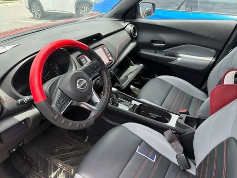 Used 2024 Nissan Kicks SR w/ SR Premium Package FWD image 9