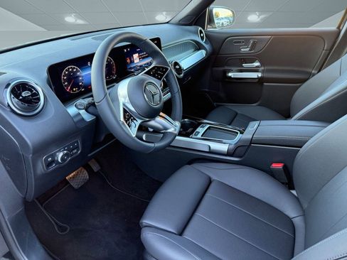 New 2026 Mercedes-Benz GLB 250 image 3