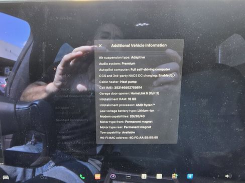 Used 2022 Tesla Model X image 14