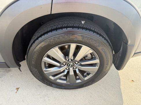 Used 2024 Nissan Pathfinder SV image 38