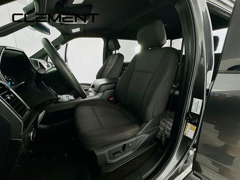 Used 2019 Ford F150 XLT w/ Equipment Group 302A Luxury AWD/4WD image 29