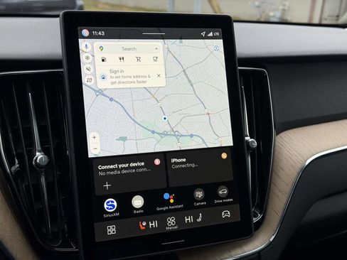 New 2026 Volvo XC60 B5 Plus image 3