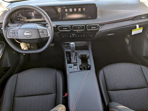 New 2026 Nissan Sentra SR w/ SR Premium Package FWD image 12