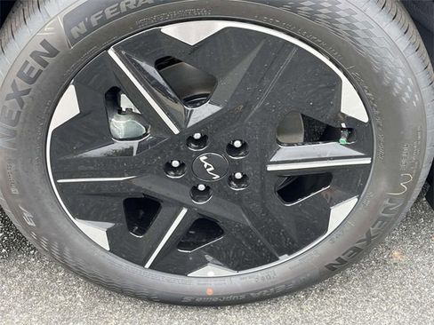 New 2025 Kia EV6 Wind image 9
