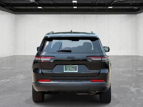 Used 2023 Jeep Grand Cherokee L Laredo AWD/4WD image 4