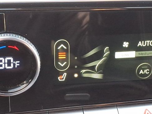 Used 2025 Genesis GV70 2.5T image 25