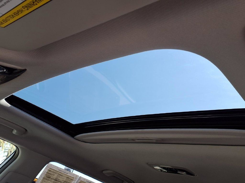 Certified 2026 Kia Seltos EX w/ EX Sunroof Package FWD image 17