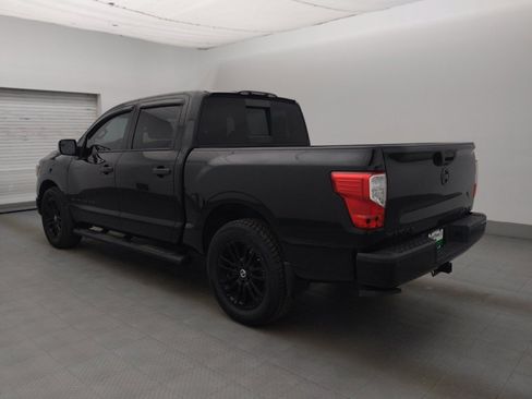 Used 2018 Nissan Titan SV w/ SV Convenience Package image 3