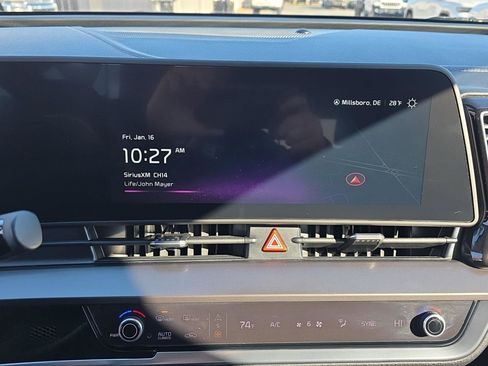 Used 2023 Kia Sportage EX image 24