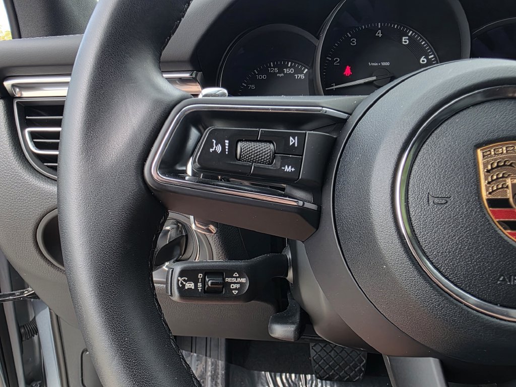 Certified 2026 Porsche Macan AWD/4WD image 14