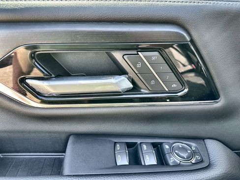 New 2026 GMC Yukon XL Denali w/ Denali Reserve Package AWD/4WD image 22