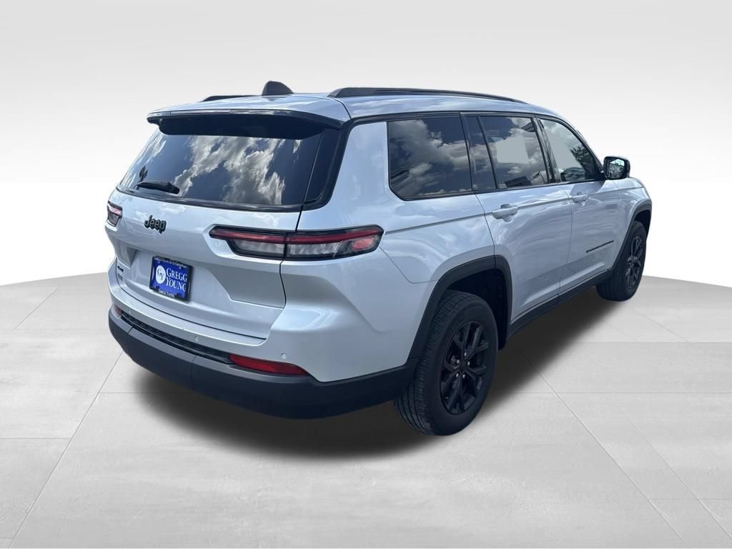 Used 2024 Jeep Grand Cherokee L Laredo AWD/4WD image 7