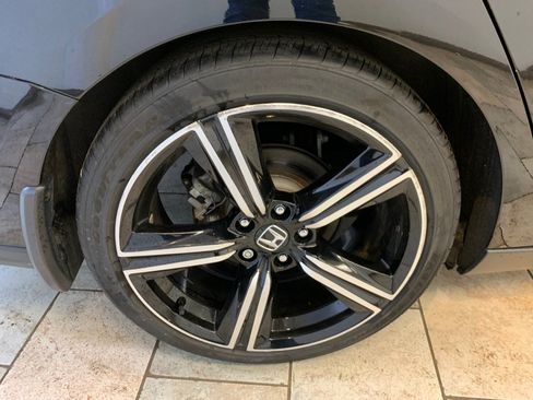 Used 2024 Honda Accord Sport image 10