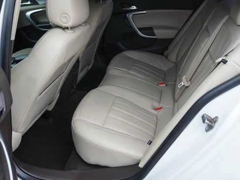Used 2016 Buick Regal Premium w/ Driver Confidence Package #2 FWD image 16