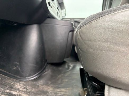 Used 2024 Chevrolet Express 2500 w/ Driver Convenience Package image 30