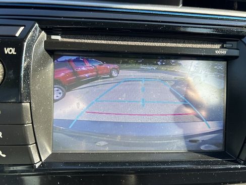 Used 2015 Toyota Corolla LE FWD image 14