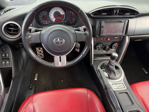 Used 2013 Scion FR-S image 10