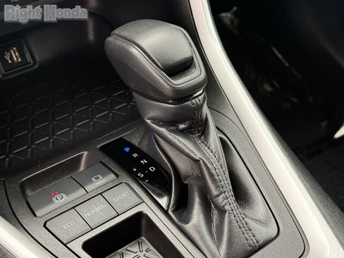 Used 2024 Toyota RAV4 XLE image 24