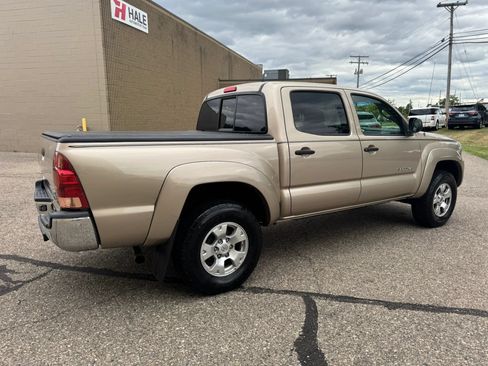 Used 2006 Toyota Tacoma PreRunner RWD image 10