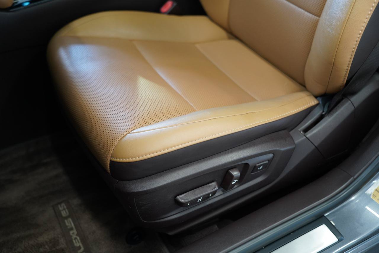 Used 2018 Lexus ES 350 w/ Premier Package FWD image 28