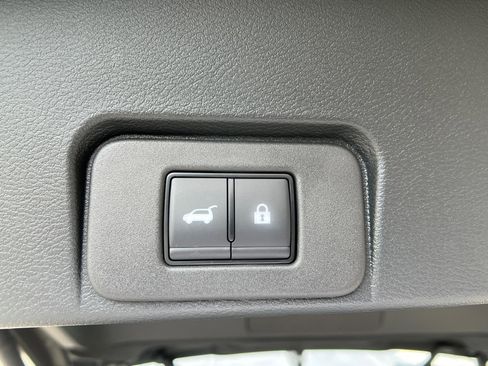 New 2025 Nissan Rogue SL w/ SL Premium Package image 22