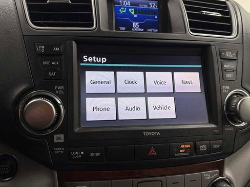 Used 2012 Toyota Highlander Limited w/ Tow Pkg image 18