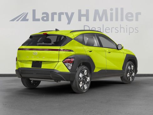 Used 2024 Hyundai Kona SEL image 3